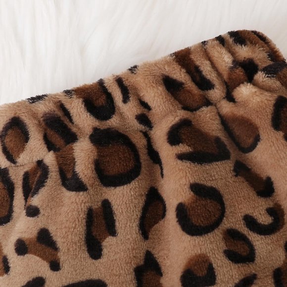 BABY GIRL LETTER GRAPHIC SWEATER AND LEOPARD SKIRT SET - Picture 6 of 8